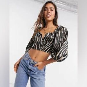 Zebra Print Puff Sleeve Crop Top